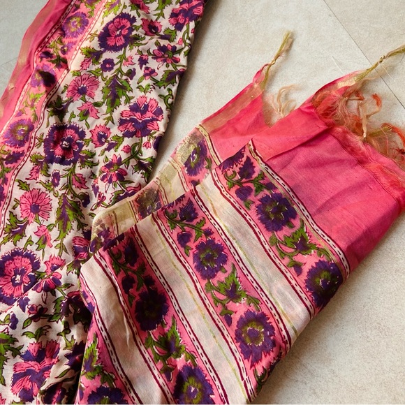 Silk Set - Kurta, Churidar, Dupatta - Picture 15 of 15